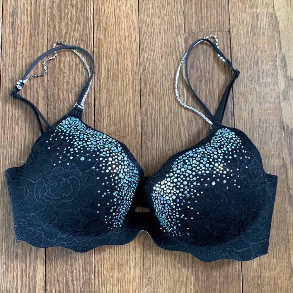 Victoria’s Secret 34D Push-Up Bra